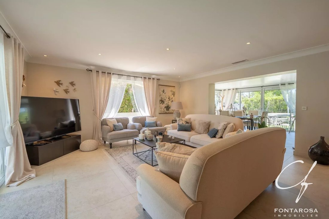 Villa in Tour de Mare, Frejus, France 3 - 17844422