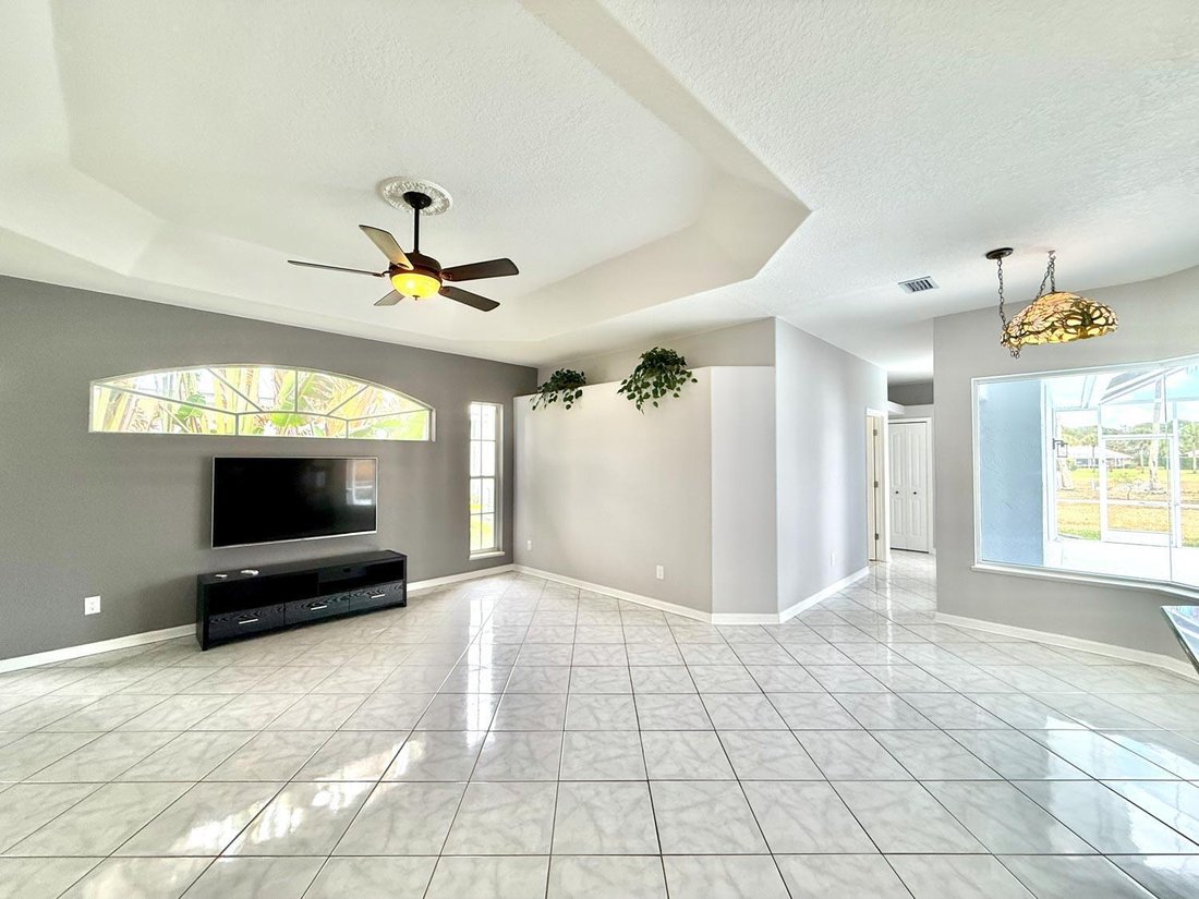 House in Port St. Lucie, Florida, United States 2 - 17847190
