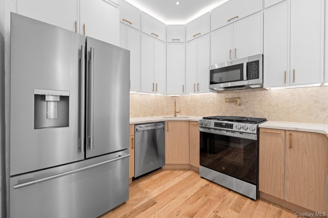 House in New York, New York, United States 3 - 17845998