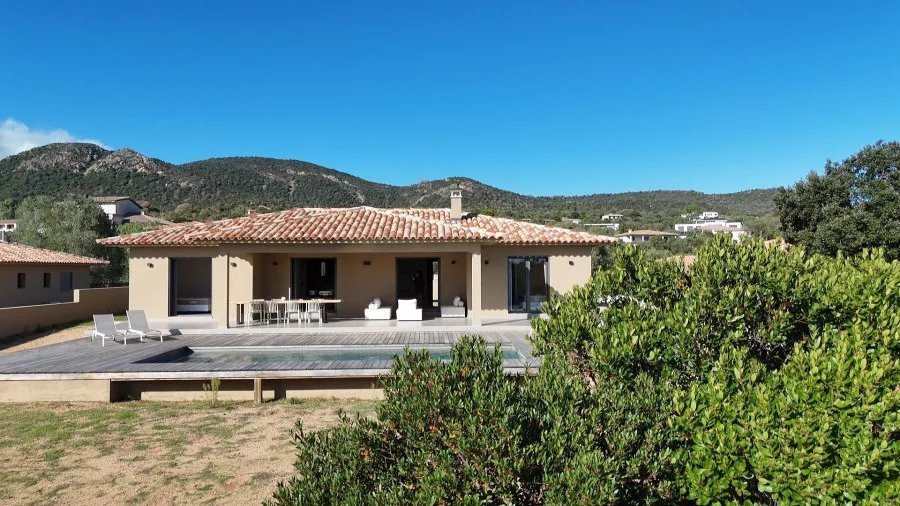 Villa in Porto-Vecchio, Corsica, France 2 - 17843699