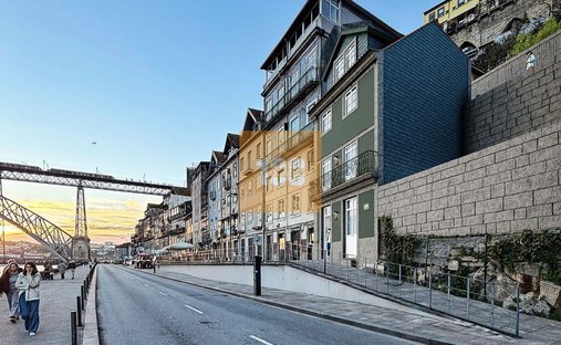 Apartment in Cedofeita, Santo Ildefonso, Se, Miragaia, Sao Nicolau e Vitoria, Porto District, Portugal 1