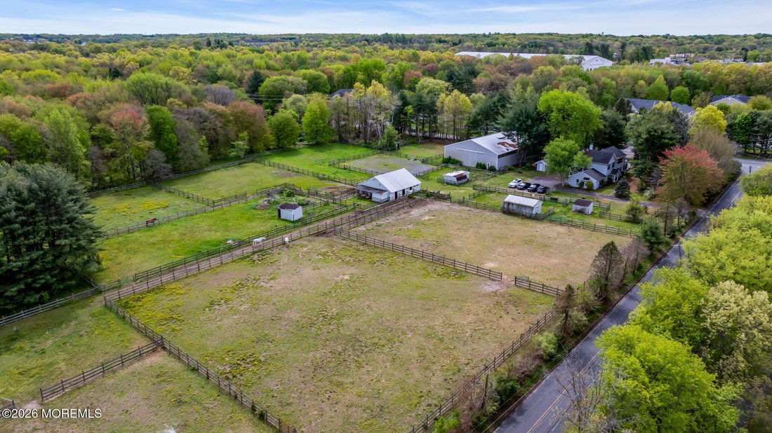 House in Manalapan Township, New Jersey, United States 2 - 17844057
