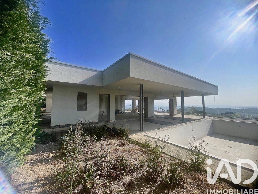 Villa in Hill Zone, Padenghe sul Garda, Lombardy 2 - 17848612