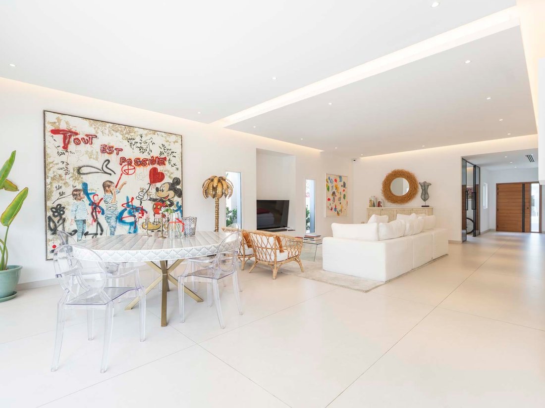 Villa in United Arab Emirates 2 - 17843698