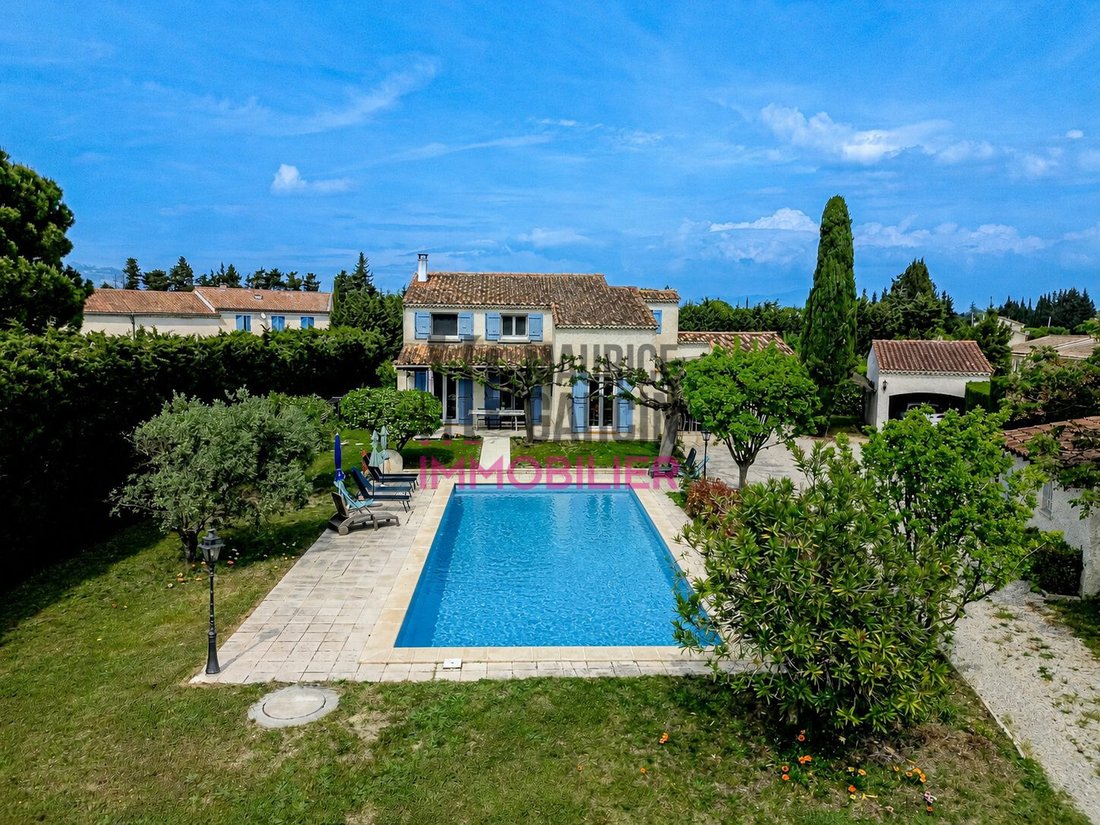 House in Loriol-du-Comtat, Provence-Alpes-Côte d'Azur, France 1 - 17849140