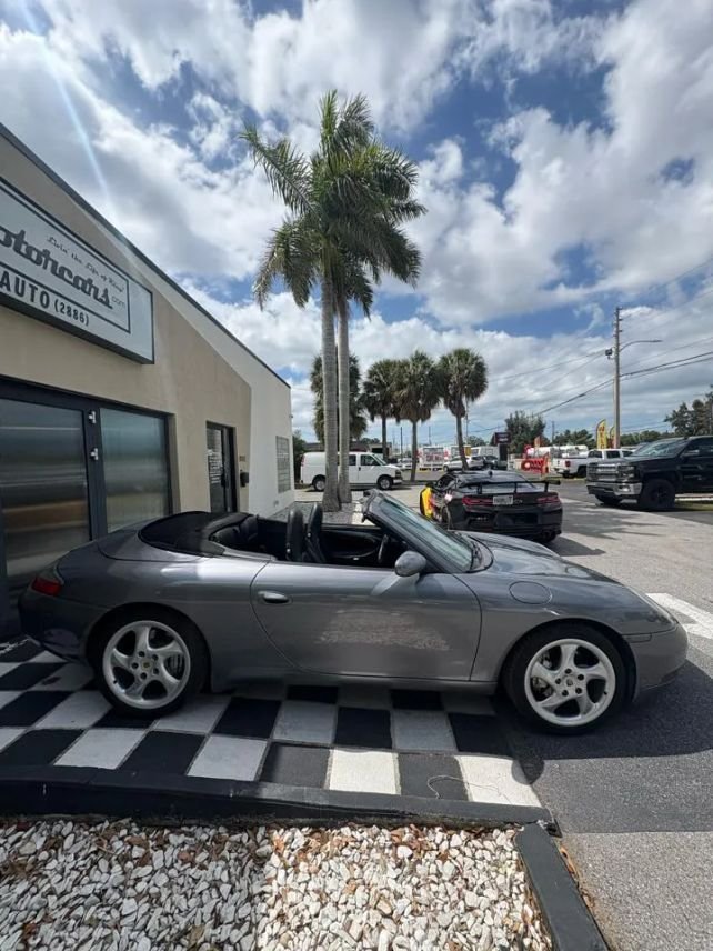 Cabriolet in Pinellas Park, FL, United States 4 - 17848240