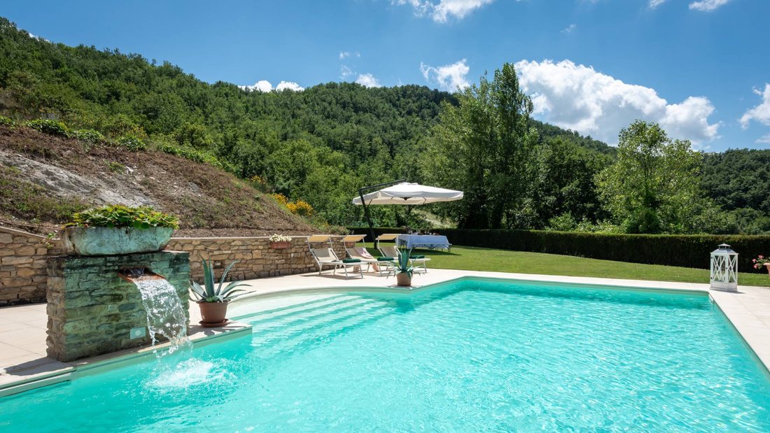 Villa in Apecchio, Marche, Italy 3 - 17848607
