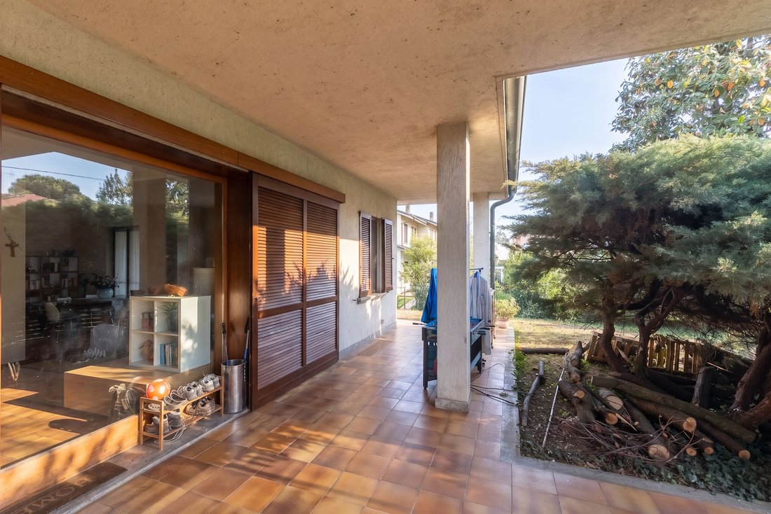 Villa in Bernareggio, Lombardy, Italy 2 - 17843837