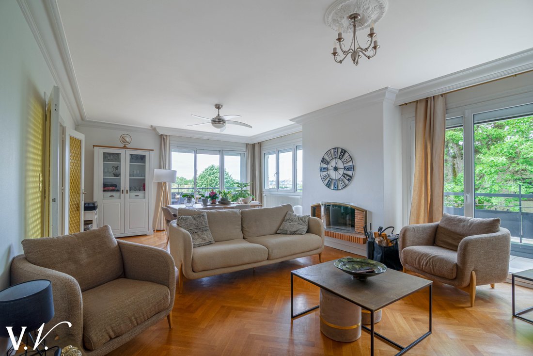 Villa in Flourens, Occitania, France 3 - 17847080