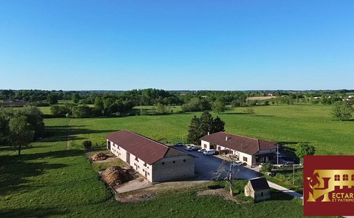Villa in Jayat, Auvergne-Rhône-Alpes, France 1