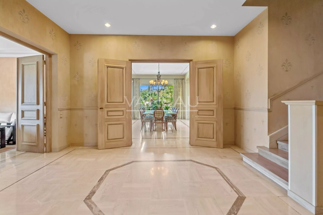 Villa in Cannes, Provence-Alpes-Côte d'Azur, France 5 - 17845071