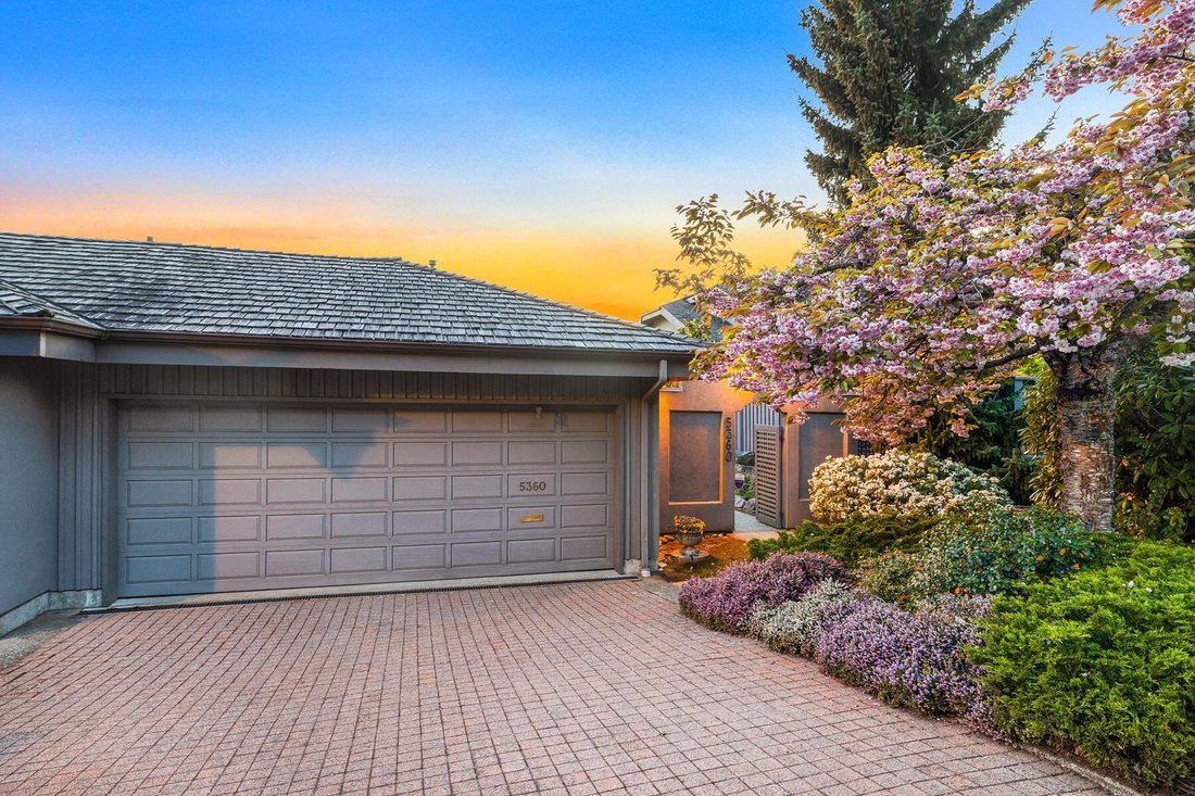House in West Vancouver, British Columbia, Canada 4 - 17847658