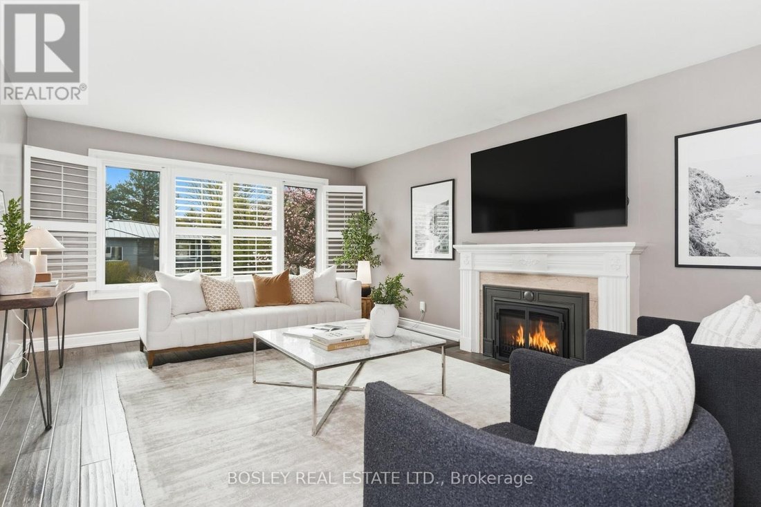 House in Toronto, Ontario, Canada 5 - 17848633