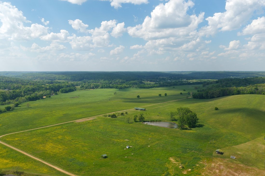 House in Nunnelly, Tennessee, United States 4 - 17781581