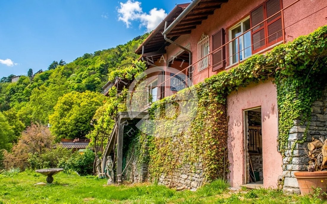 Apartment in Moltrasio, Lombardy, Italy 2 - 17844415