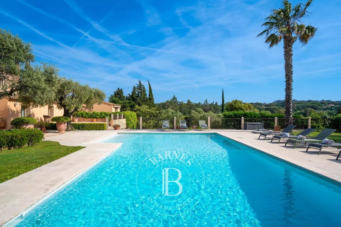 House in Zone Est Diffuse, Saint-Tropez, France 3 - 17845022