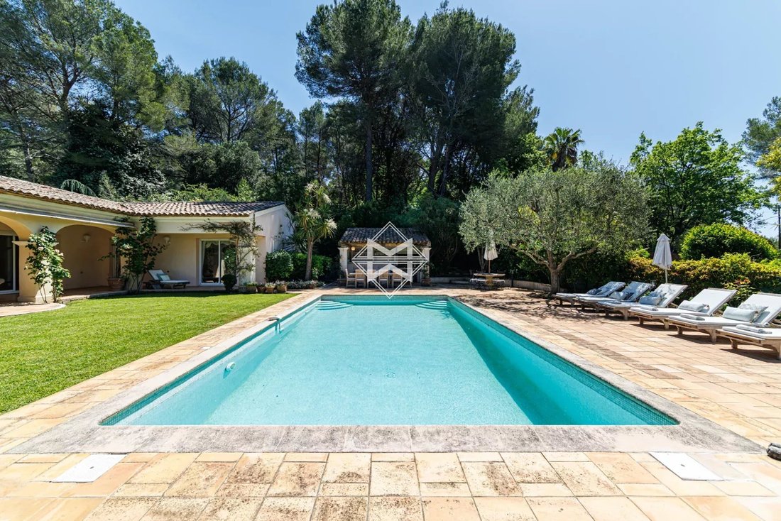 Villa in Cannes, Provence-Alpes-Côte d'Azur, France 4 - 17845082