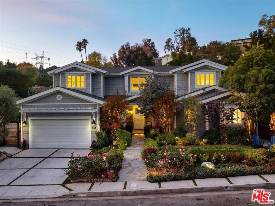 Los Angeles, California, United States 1 - 17844760