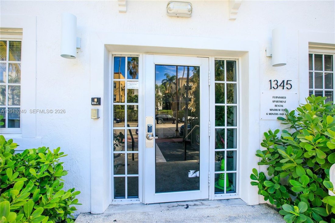Miami Beach, Florida, United States 2 - 17843932