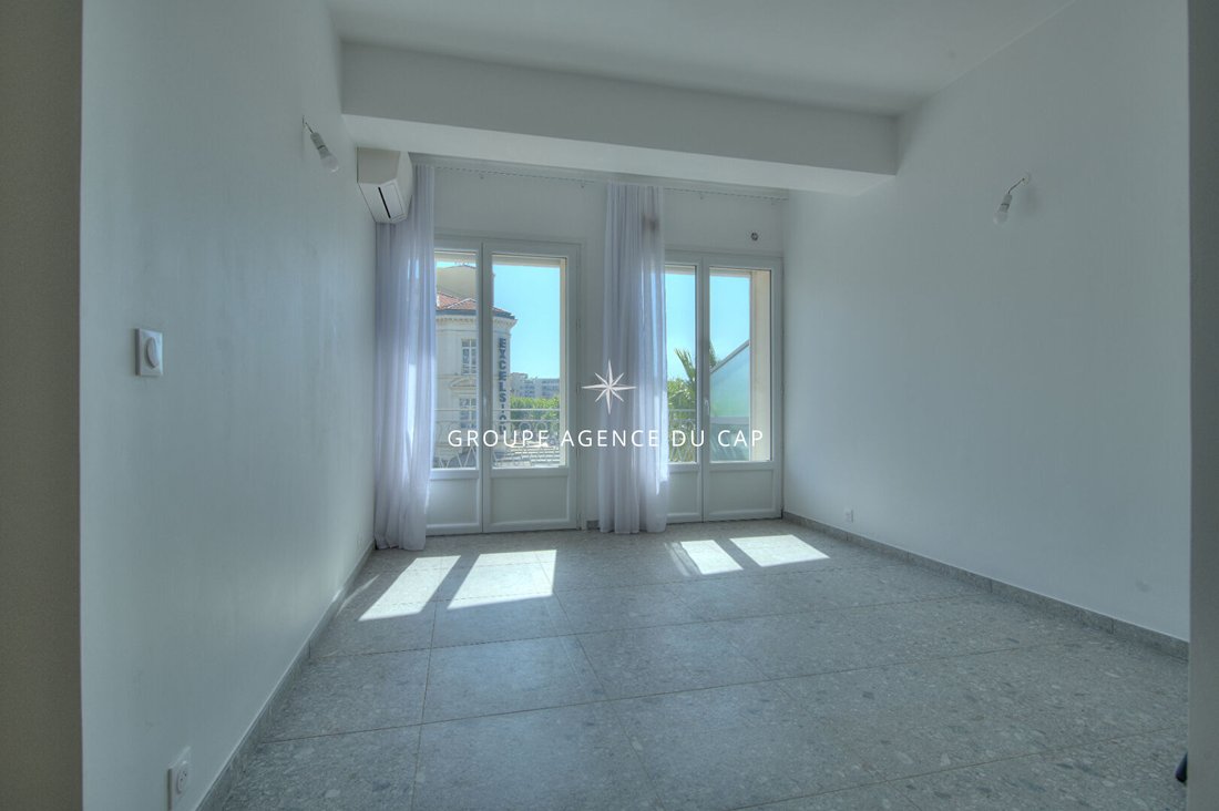 Apartment in Iscles, Saint-Raphaël, France 3 - 17847737