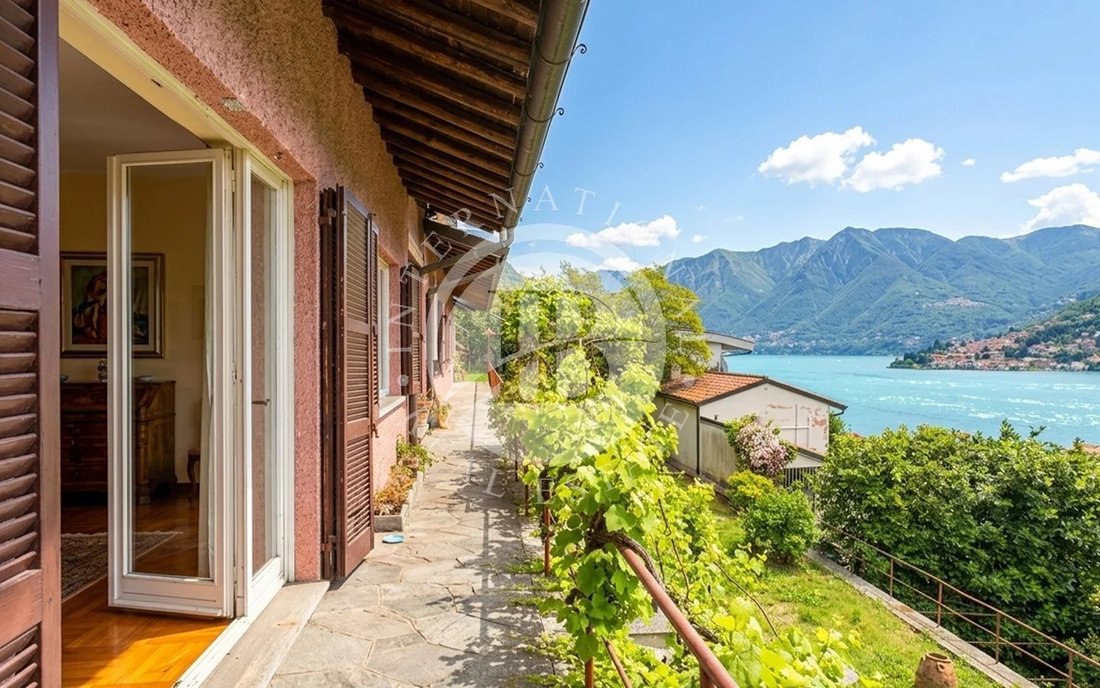 Apartment in Moltrasio, Lombardy, Italy 1 - 17844415