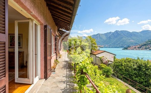 Apartamento en Moltrasio, Lombardía, Italia 1