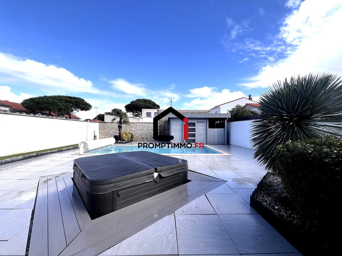 House in Vaux-sur-Mer, Nouvelle-Aquitaine, France 3 - 17385213