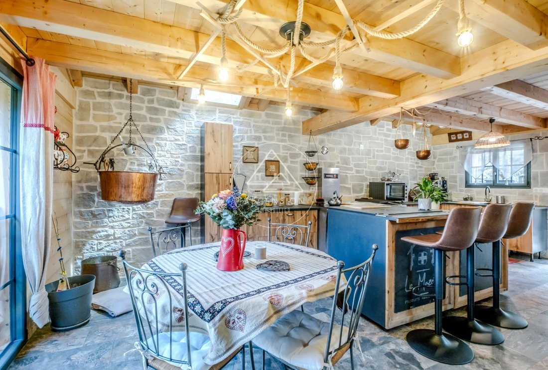 Chalet à Essert-Romand, Auvergne-Rhône-Alpes, France 5 - 17845079