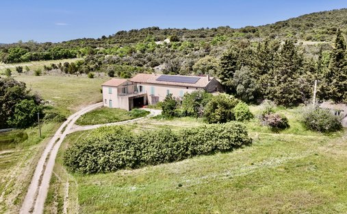Maison à Malaucène, Provence-Alpes-Côte d'Azur, France 1