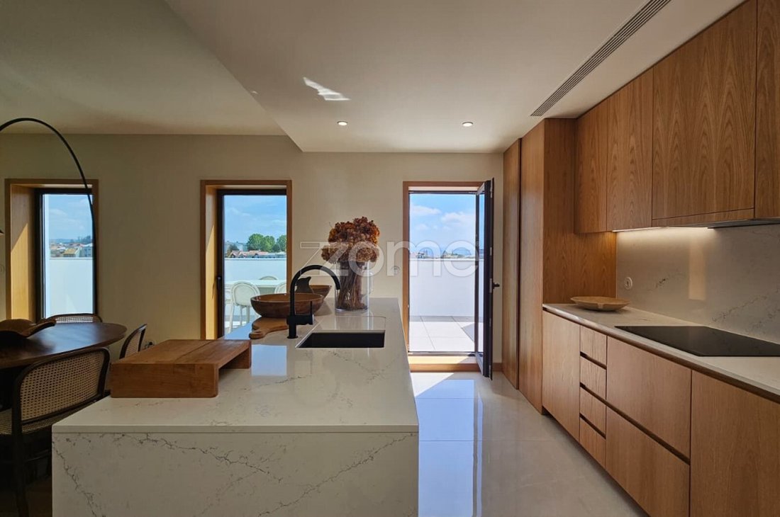Apartment in Cedofeita, Santo Ildefonso, Se, Miragaia, Sao Nicolau e Vitoria, Porto District, Portugal 3 - 17848068
