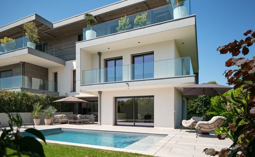 House in Galbert, Annecy, France 1
