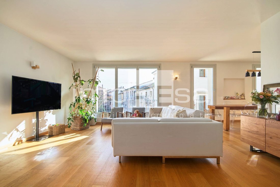 Apartment in Cathedral - Piazza dei Signori, Treviso, Italy 3 - 17848577