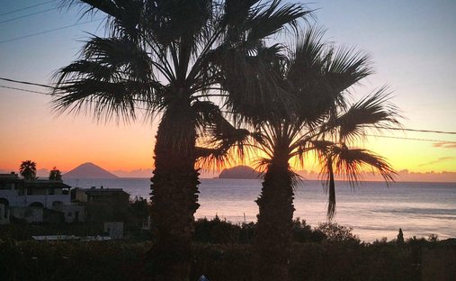 Villa à Santa Marina Salina, Sicile, Italie 1
