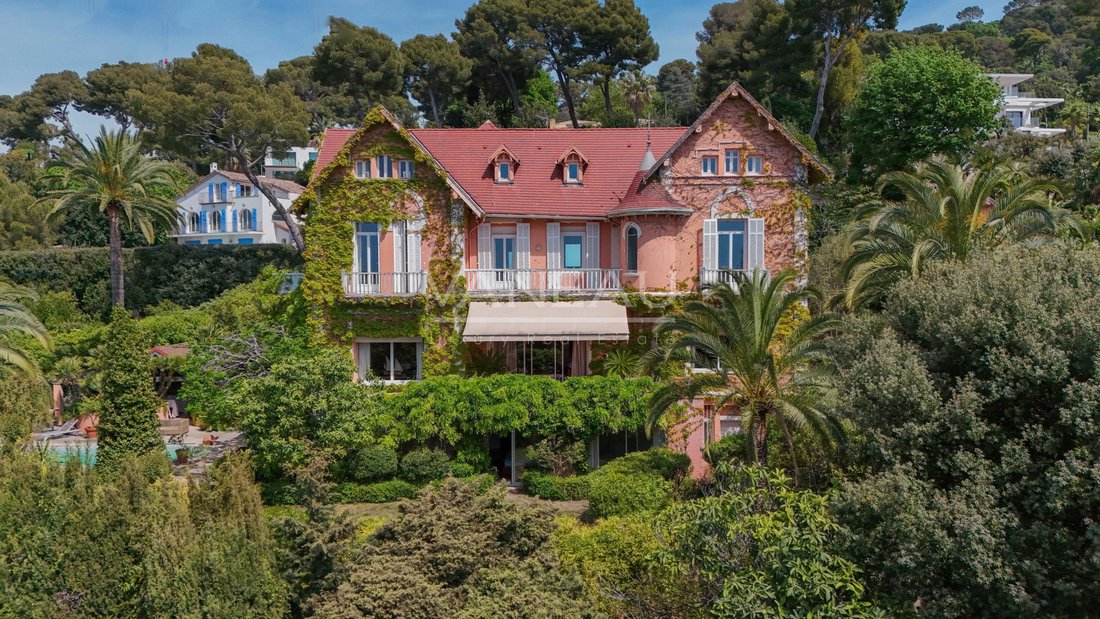 Villa in Cannes, Provence-Alpes-Côte d'Azur, France 3 - 17845071