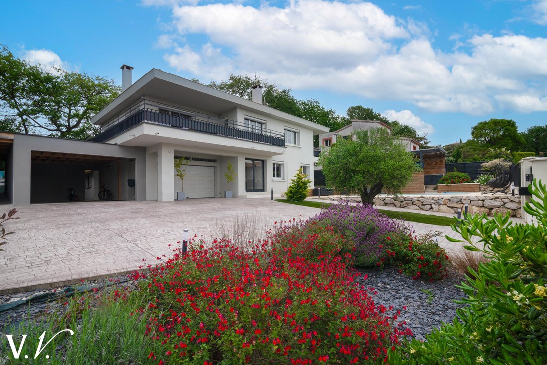 Villa in Flourens, Occitania, France 1 - 17847080