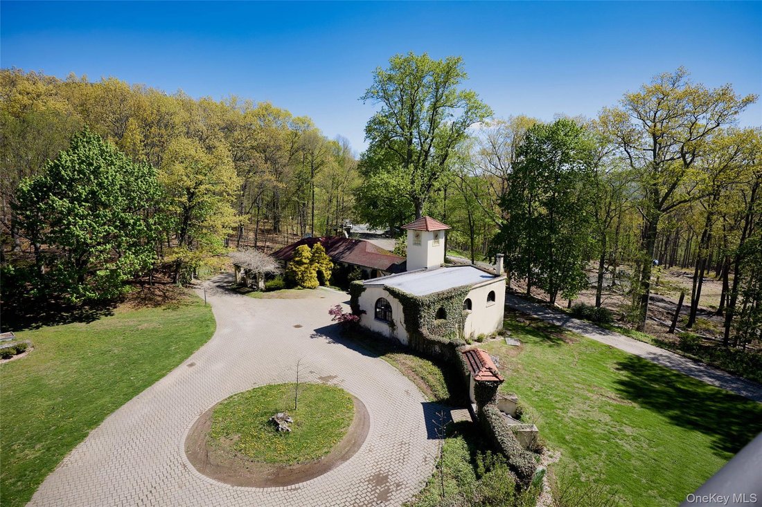 House in Woodbury, New York, United States 3 - 17844430