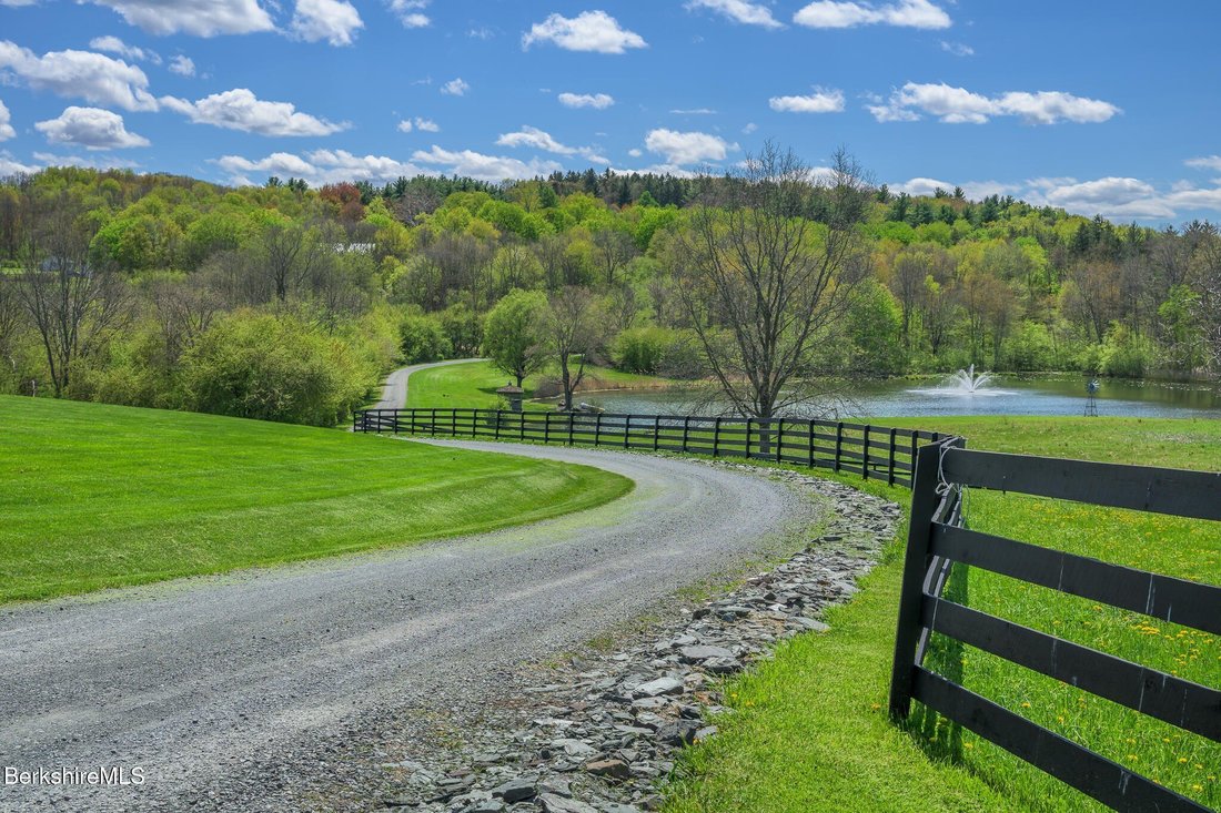 House in Old Chatham, New York, United States 5 - 17306689