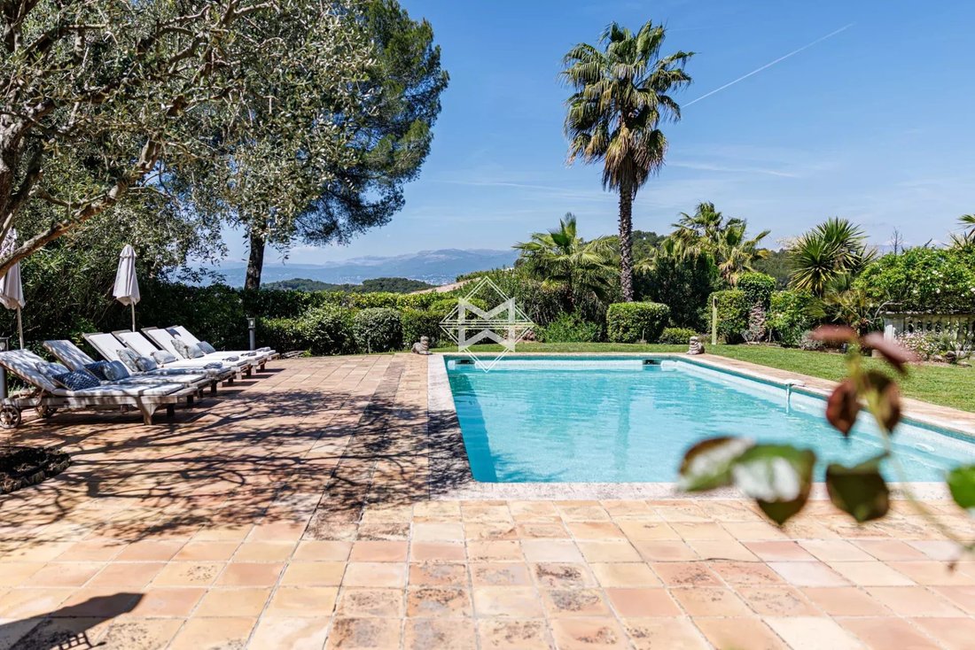 Villa in Cannes, Provence-Alpes-Côte d'Azur, France 2 - 17845082