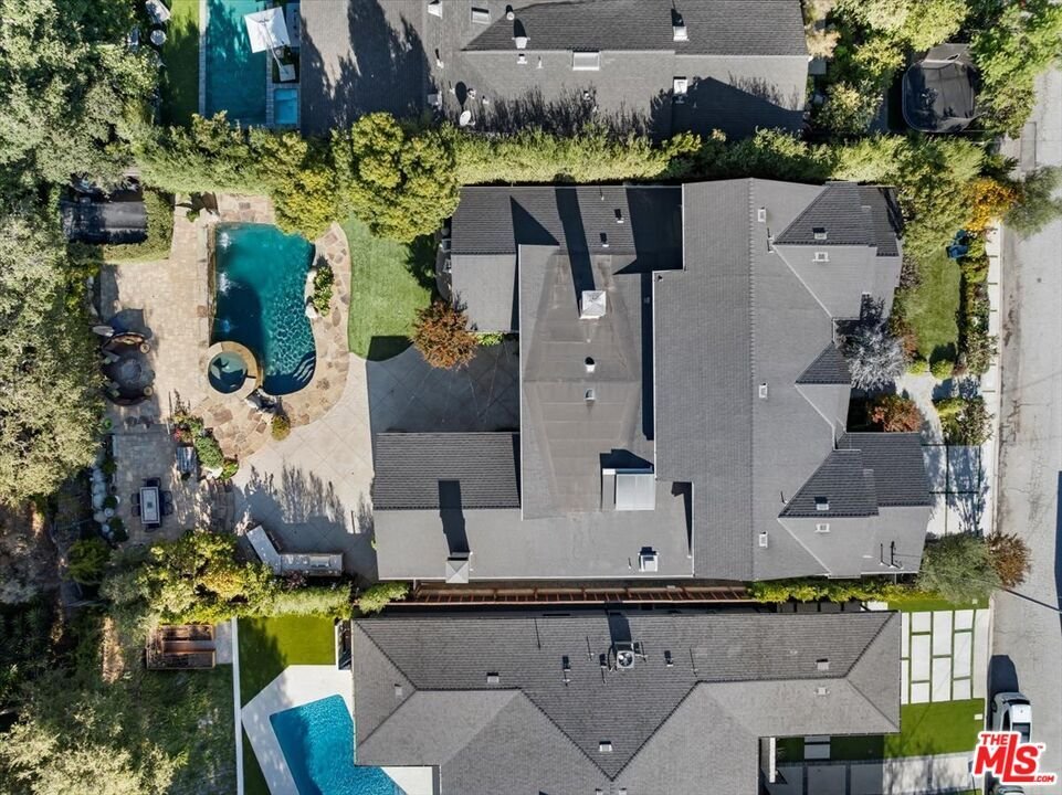 Los Angeles, California, United States 2 - 17844760