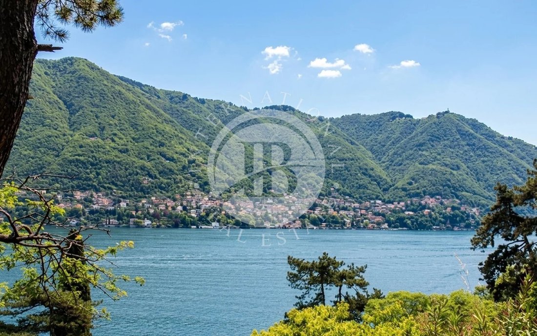 Apartment in Moltrasio, Lombardy, Italy 3 - 17844415
