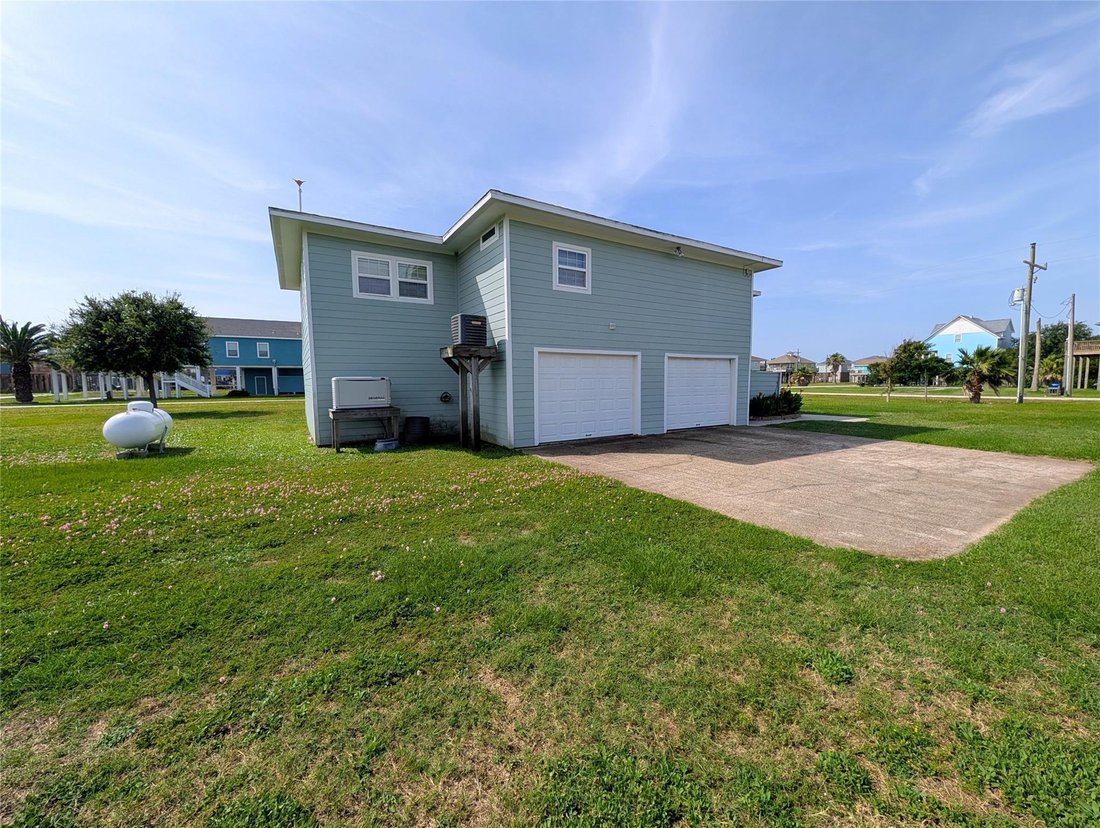 House in Bolivar Peninsula, Texas, United States 2 - 17846608
