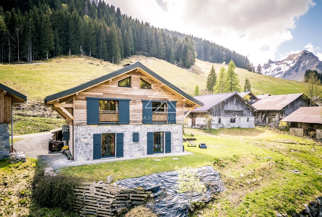Chalet à Essert-Romand, Auvergne-Rhône-Alpes, France 1 - 17845079