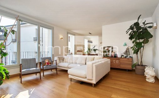 Apartment in Cathedral - Piazza dei Signori, Treviso, Italy 1