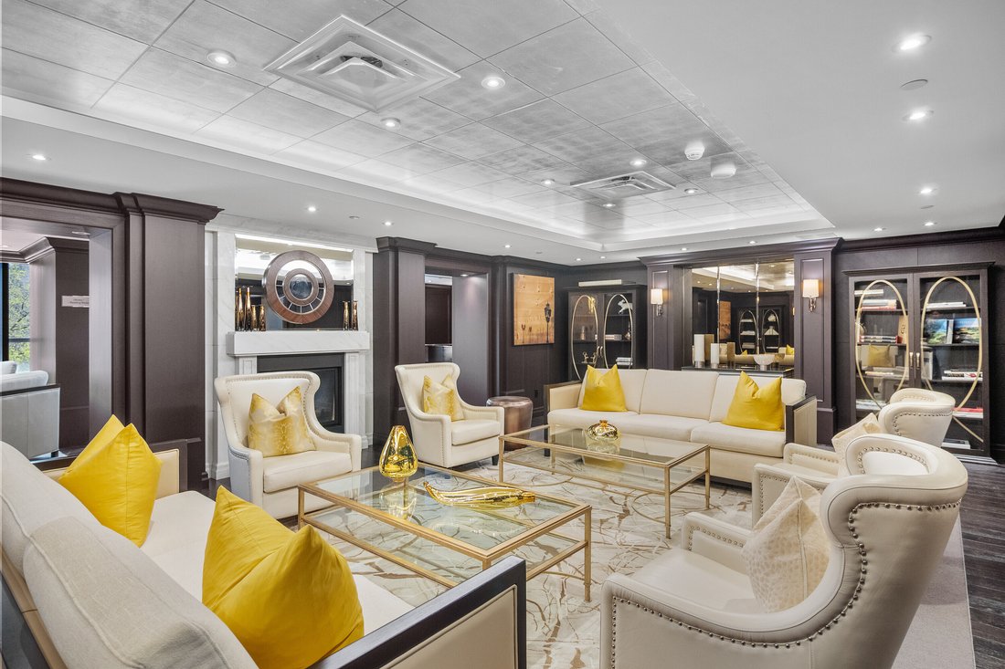Condo in Toronto, Ontario, Canada 5 - 17847992