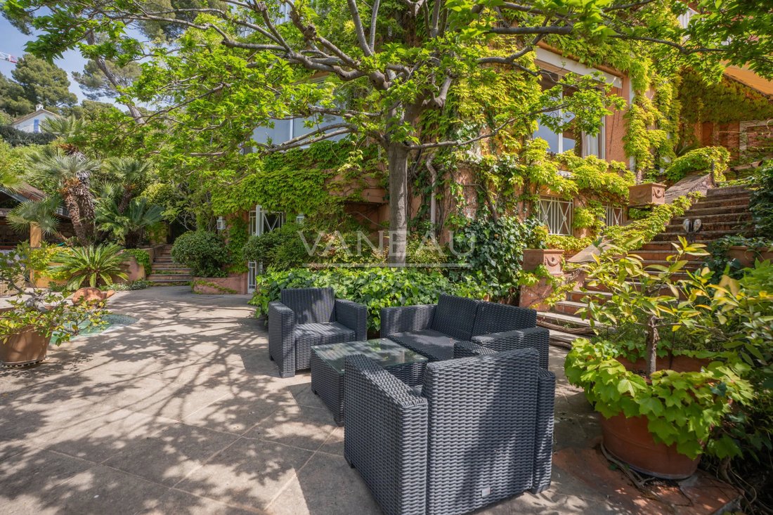 Villa in Cannes, Provence-Alpes-Côte d'Azur, France 4 - 17845071