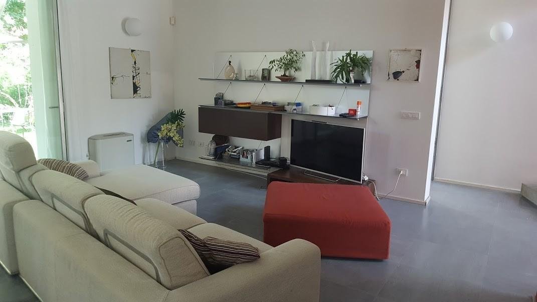 Villa in Fontia-Fossola-Fossone, Marina di Carrara, Tuscany 4 - 17845872