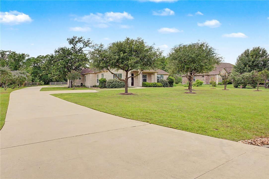 Wixon Valley, Texas, United States 2 - 17847408