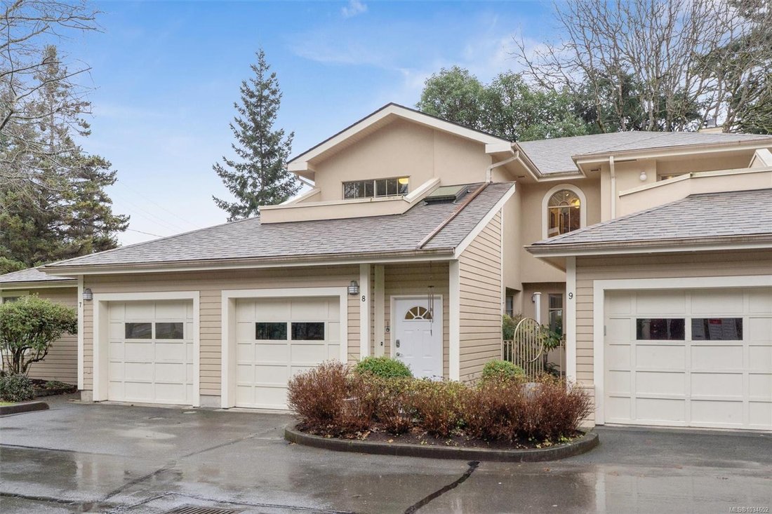House in Victoria, British Columbia, Canada 1 - 17847690