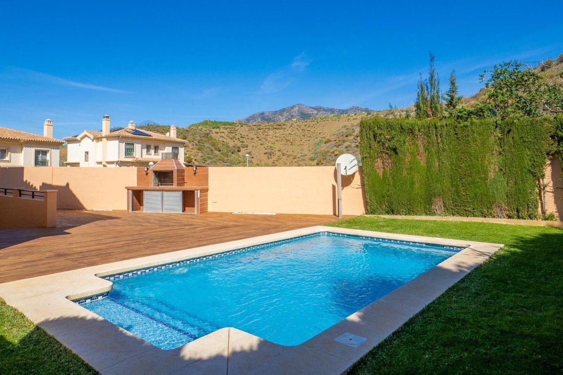 Villa in Fuengirola, Andalusia, Spain 2 - 17847599