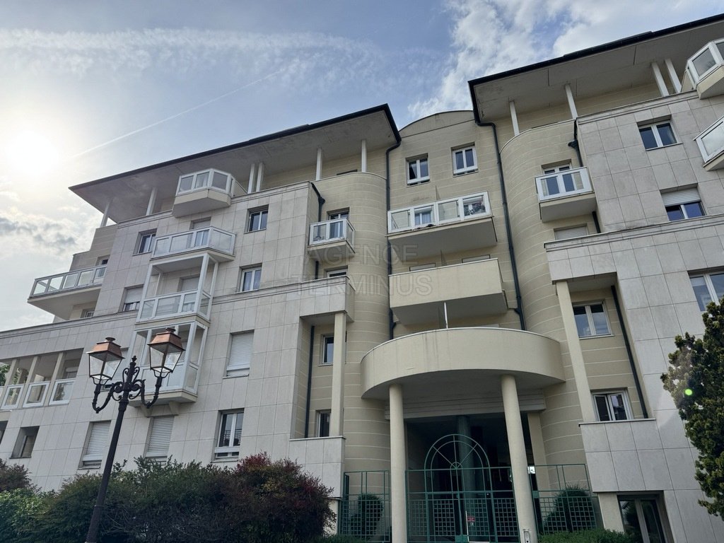Wohnung in Centre Ville-Commerce, Enghien-les-Bains, Frankreich 1 - 17847117